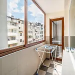 2bdrm Apartment