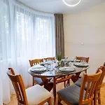 2bdrm Apartment