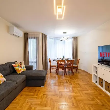 2bdrm Apartment Varna